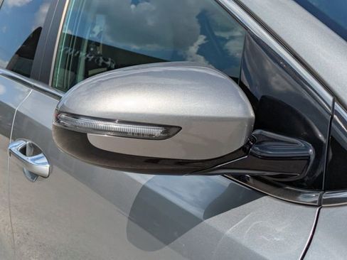 Used 2021 Kia Sportage EX image 11