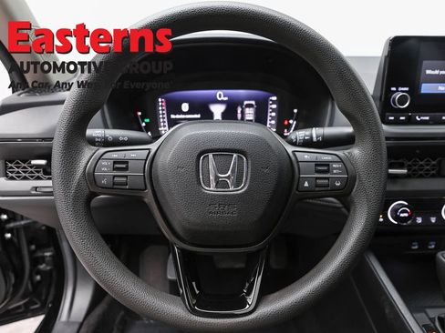 Used 2025 Honda Accord SE image 10