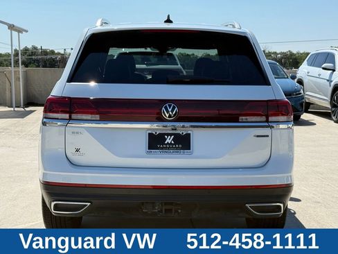 Used 2024 Volkswagen Atlas SEL AWD/4WD image 8