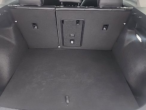 Used 2024 Volkswagen Taos SE image 12