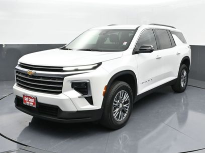 Used 2024 Chevrolet Traverse LT