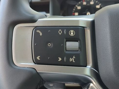 Used 2025 Land Rover Discovery S AWD/4WD image 24