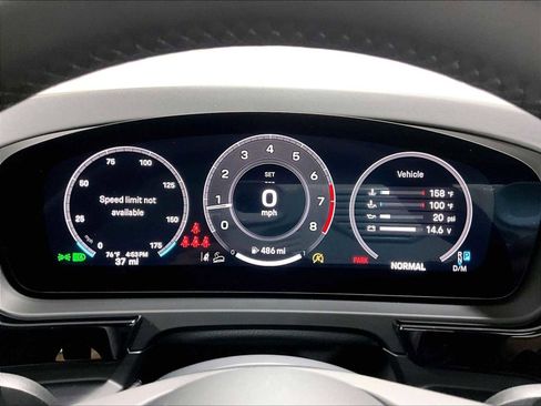 New 2026 Porsche Cayenne Coupe image 21