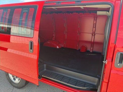 New 2026 GMC Savana 2500 w/ Driver Convenience Package RWD image 17