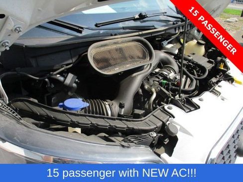 Used 2023 Ford Transit 350 XLT RWD image 21