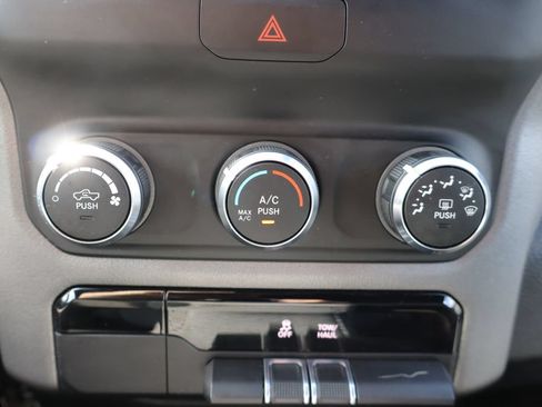 Used 2021 RAM 1500 Big Horn AWD/4WD image 13