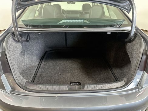 Used 2025 Volkswagen Jetta SEL FWD image 25