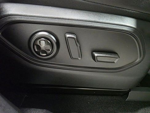 Used 2023 Jeep Grand Cherokee Limited image 26