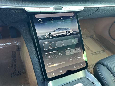Used 2023 Lucid Air Touring image 26