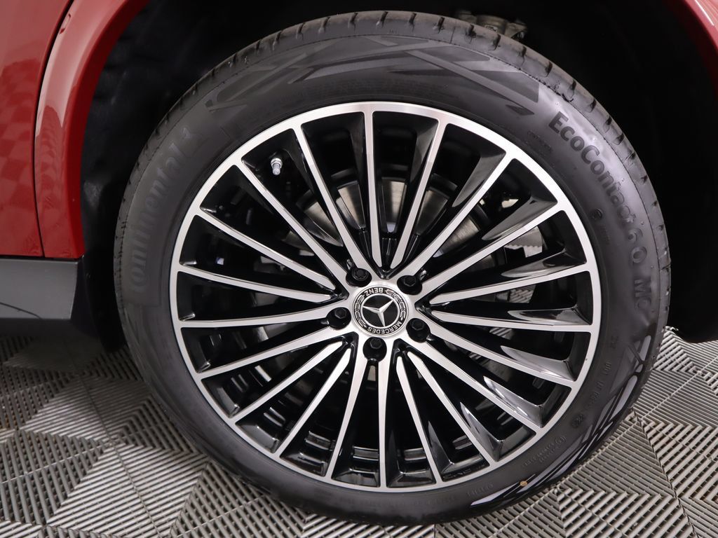 Certified 2026 Mercedes-Benz GLC 300 image 33
