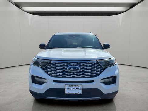 Used 2020 Ford Explorer Platinum w/ Premium Technology Package AWD/4WD image 8
