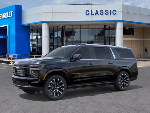 New 2026 Chevrolet Suburban High Country image 2