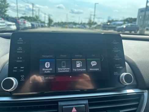 Used 2018 Honda Accord EX-L image 27