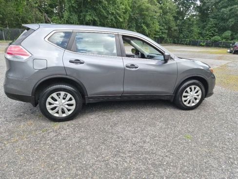 Used 2016 Nissan Rogue S AWD/4WD image 2