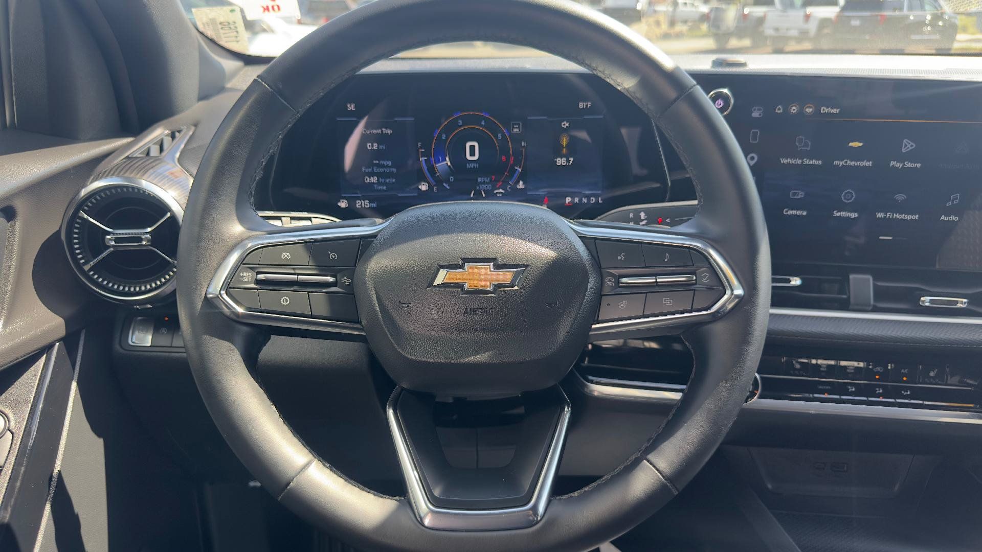 Used 2026 Chevrolet Equinox LT FWD image 8