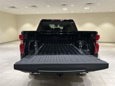 New 2026 Chevrolet Silverado 1500 Custom Trail Boss w/ LPO, Dark Essentials Package image 22