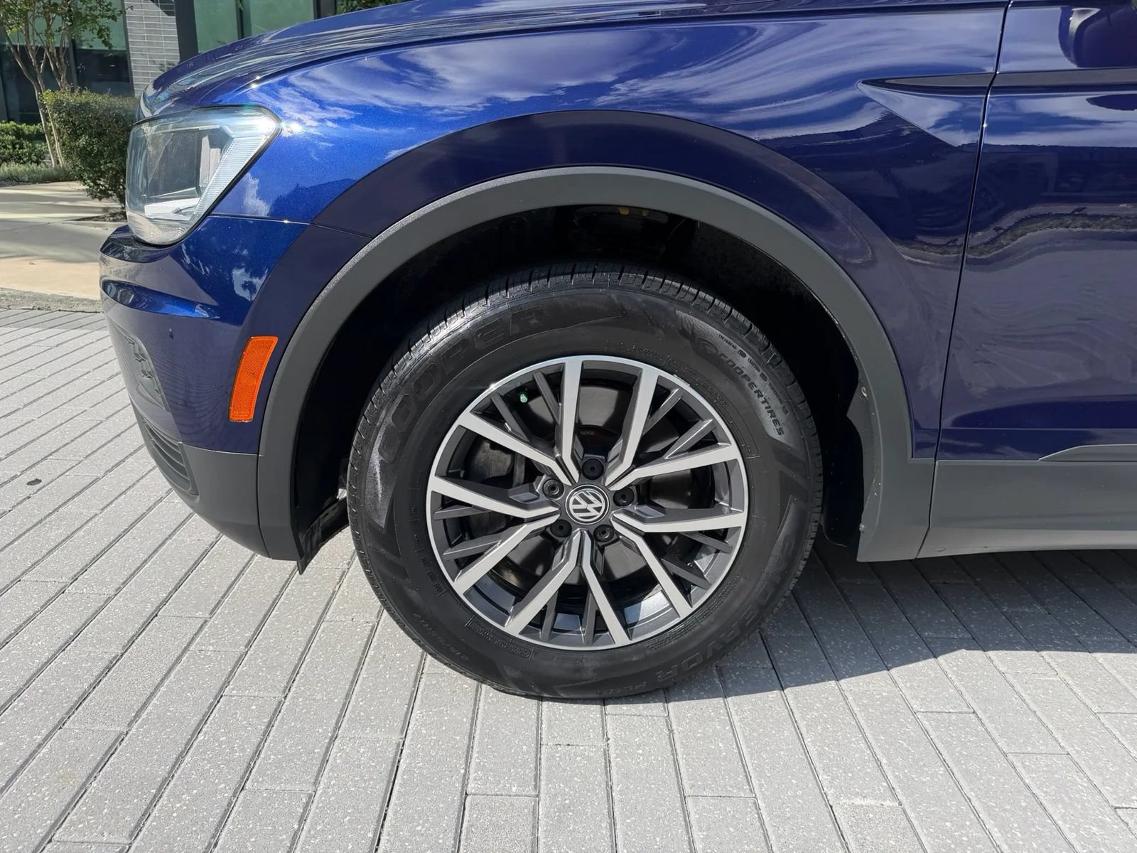 Used 2021 Volkswagen Tiguan S FWD image 9
