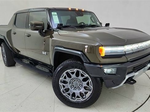Used 2024 GMC Hummer EV 3X w/ LPO, Illumination Package image 87
