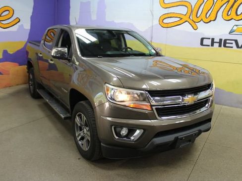 Used 2015 Chevrolet Colorado LT AWD/4WD image 2