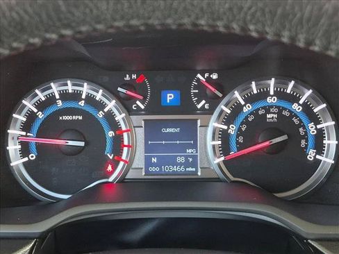 Used 2018 Toyota 4Runner TRD Off-Road Premium AWD/4WD image 11