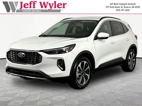 Used 2023 Ford Escape Platinum AWD/4WD image 1