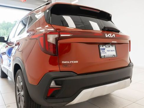 Used 2024 Kia Seltos S FWD image 9