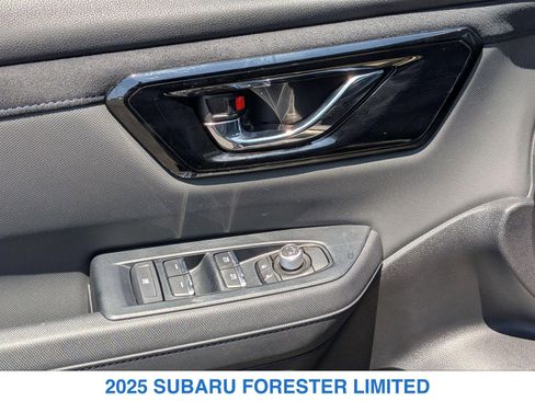 Used 2025 Subaru Forester Limited AWD/4WD image 12