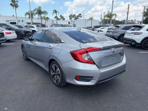 Used 2017 Honda Civic EX-L image 5