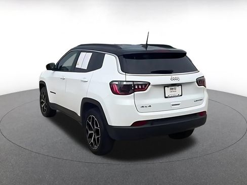 Used 2025 Jeep Compass Limited AWD/4WD image 11
