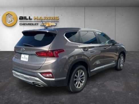 Used 2019 Hyundai Santa Fe SE image 5