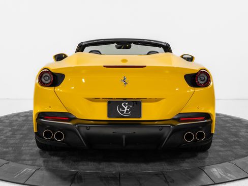 Used 2023 Ferrari Portofino M RWD image 7