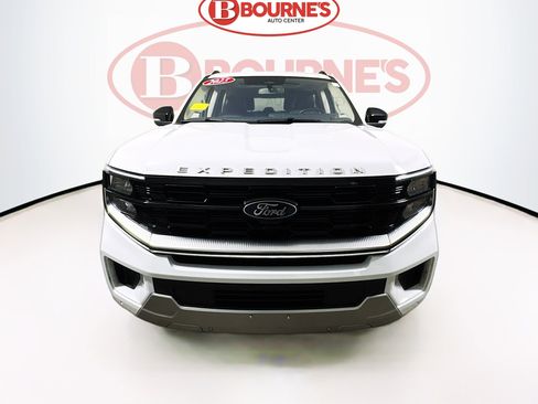 Used 2025 Ford Expedition Max Platinum image 7