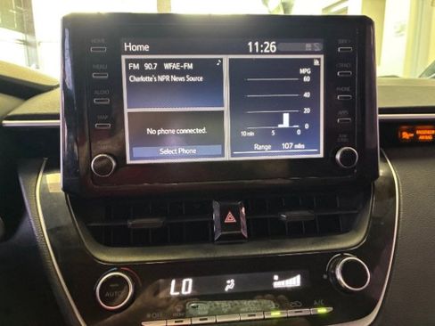 Used 2020 Toyota Corolla LE FWD image 20