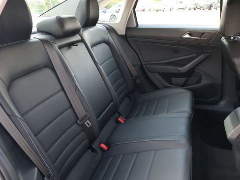 Used 2024 Volkswagen Jetta SE FWD image 33