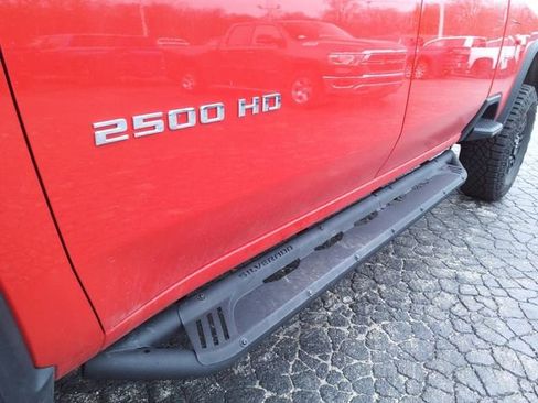 Used 2024 Chevrolet Silverado 2500 ZR2 w/ Technology Package image 17