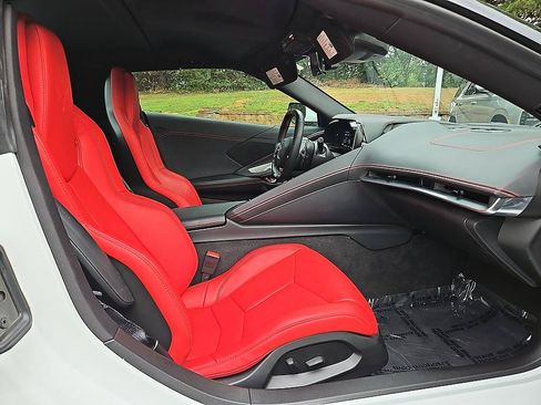 Used 2024 Chevrolet Corvette Z06 RWD image 10