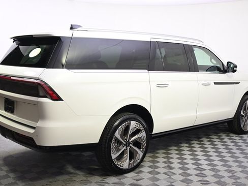 New 2026 Lincoln Navigator L Black Label image 7