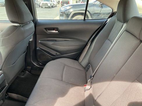 Used 2020 Toyota Corolla LE image 12