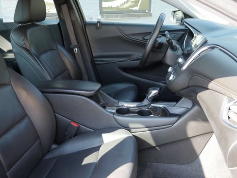Used 2024 Chevrolet Malibu LT FWD image 11