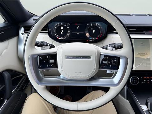 Certified 2023 Land Rover Range Rover SE image 15