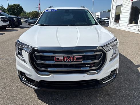 Certified 2022 GMC Terrain AT4 w/ Infotainment Package II AWD/4WD image 2