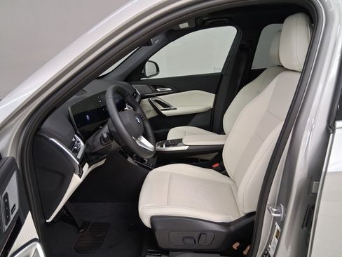 New 2026 BMW X1 xDrive28i w/ Convenience Package AWD/4WD image 3