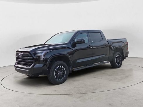 Used 2025 Toyota Tundra SR5 AWD/4WD image 1