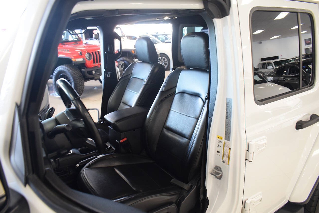 Used 2020 Jeep Wrangler Unlimited Sahara AWD/4WD image 33