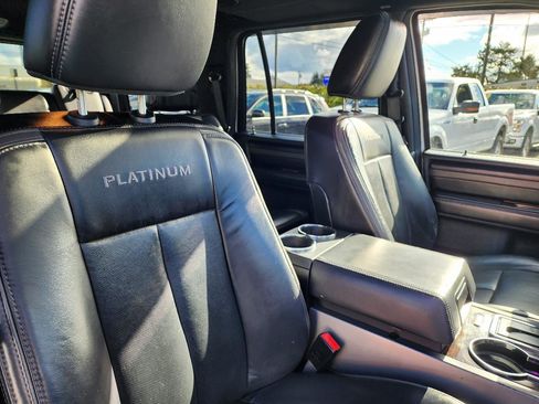 Used 2017 Ford Expedition Platinum image 38