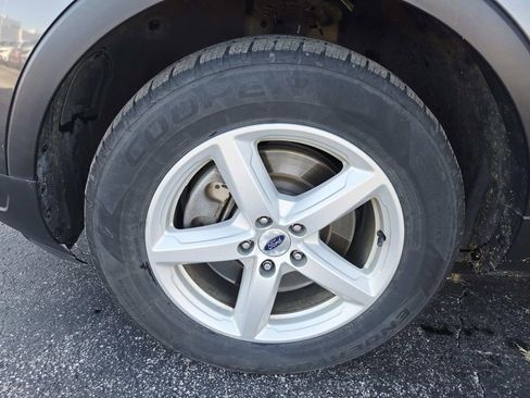 Used 2018 Ford Explorer XLT w/ Equipment Group 202A image 14