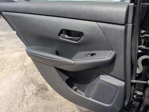 Used 2024 Nissan Sentra SV FWD image 8