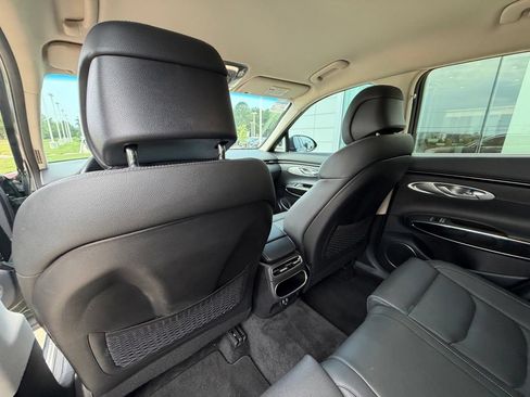 Used 2023 Genesis GV70 2.5T AWD/4WD image 23