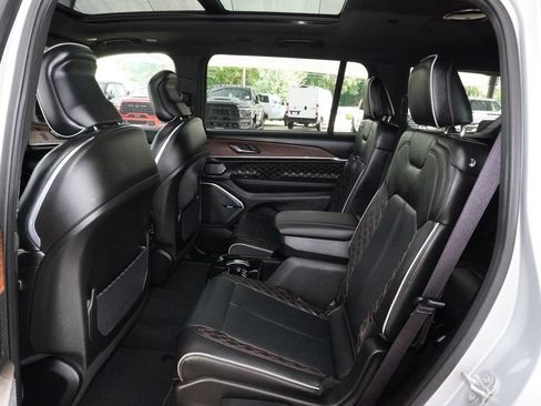 Used 2025 Jeep Grand Cherokee L Summit w/ Advanced Protech Group IV AWD/4WD image 30