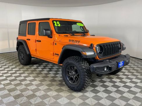 Used 2025 Jeep Wrangler Willys image 18